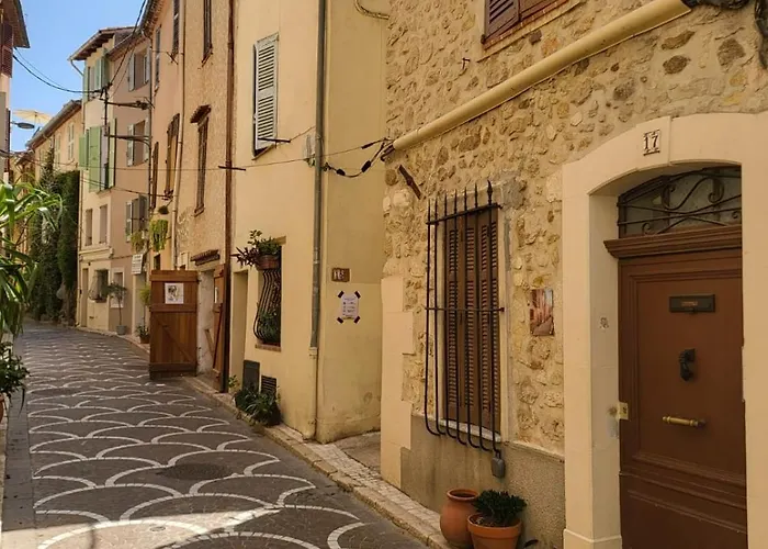 Les Haciendas - 5 Dans Le Viel Antibes