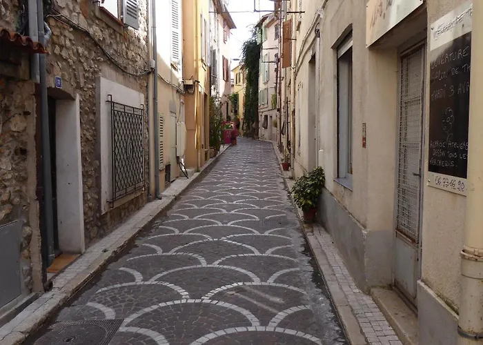 Lägenhet Les Haciendas - 5 Dans Le Viel Antibes